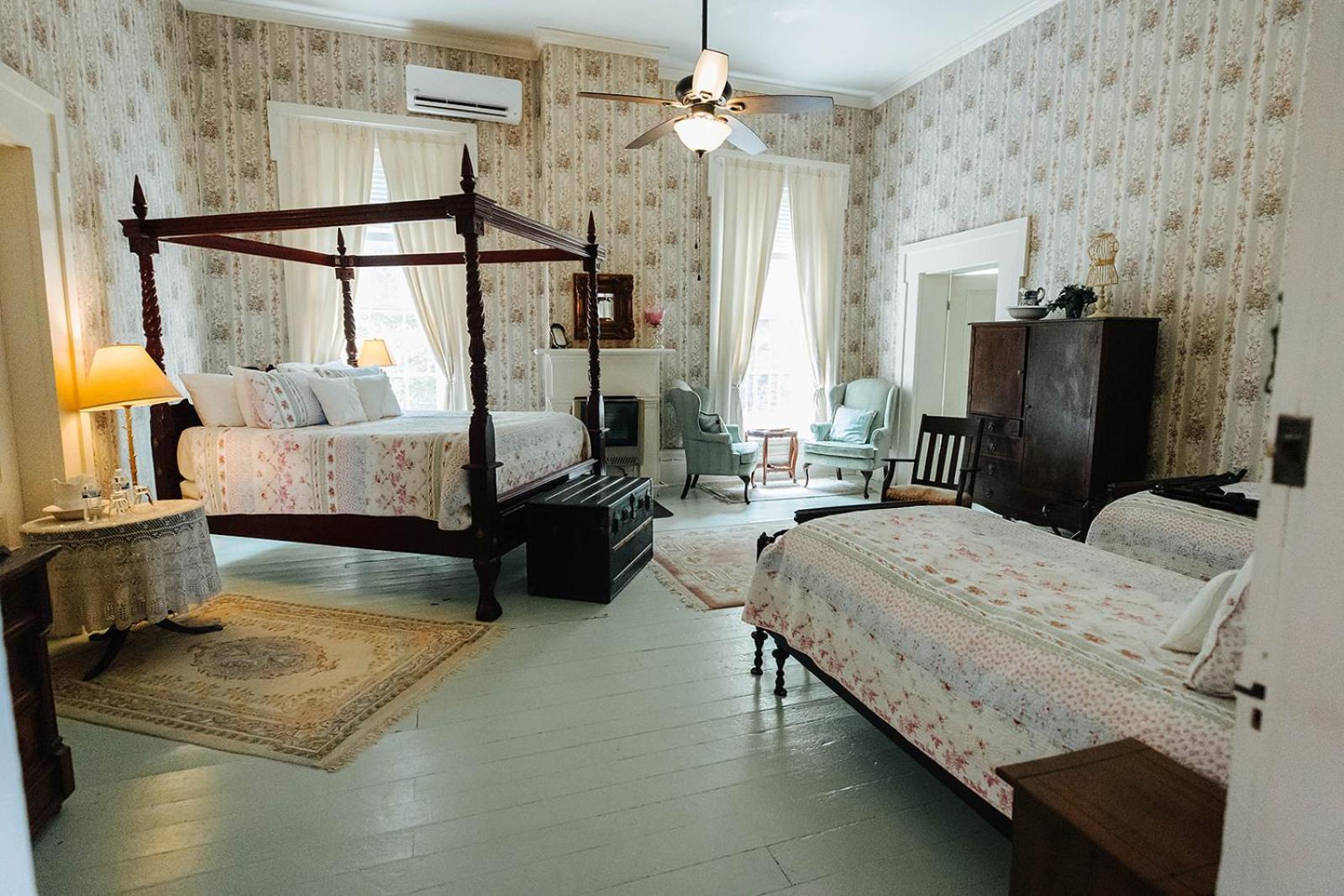 Maple Hill Manor Bed & Breakfast Springfield Bagian luar foto