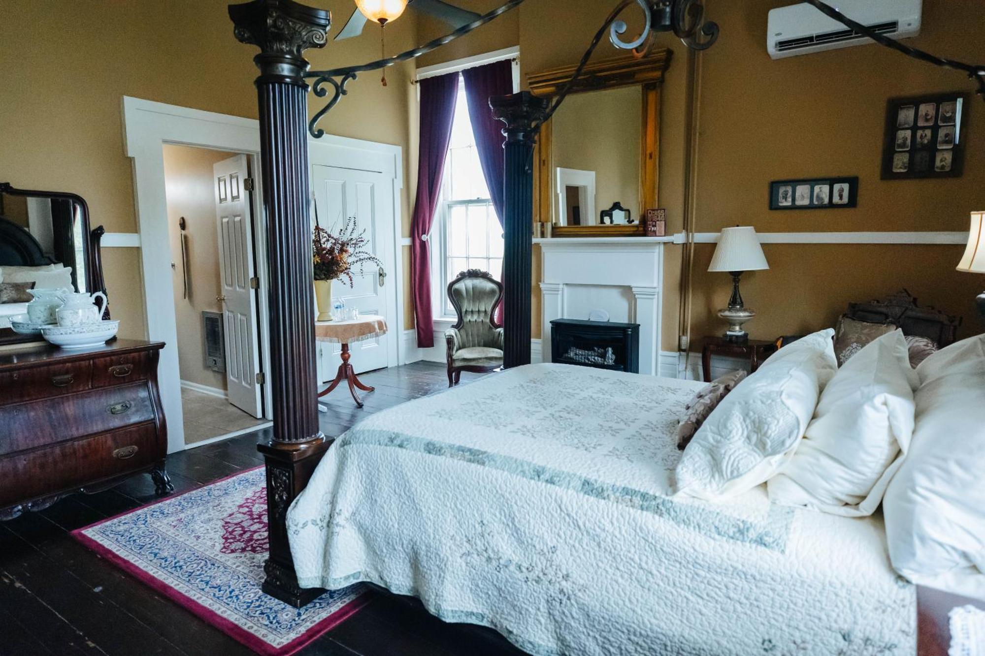 Maple Hill Manor Bed & Breakfast Springfield Bagian luar foto