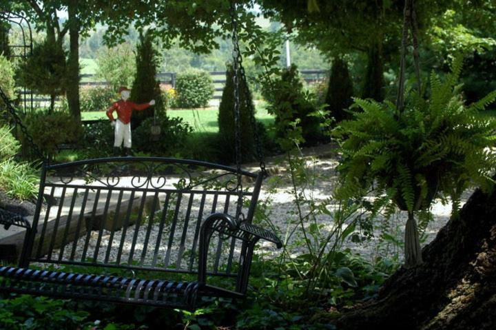 Maple Hill Manor Bed & Breakfast Springfield Bagian luar foto
