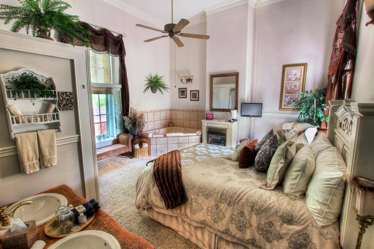 Maple Hill Manor Bed & Breakfast Springfield Bagian luar foto