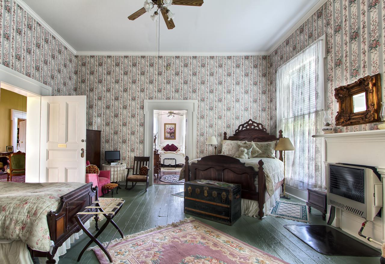Maple Hill Manor Bed & Breakfast Springfield Bagian luar foto